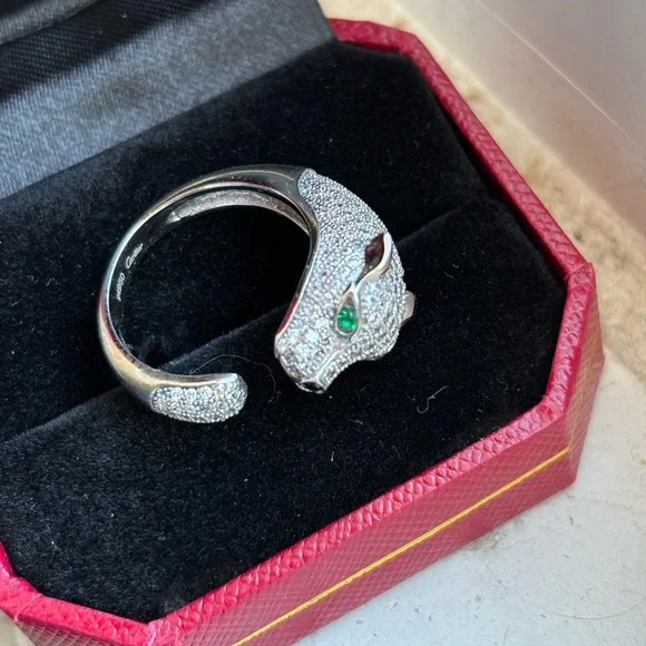 18k Cartier white gold Panther Ring with Green Eyes - 8 - Picture 9 of 9